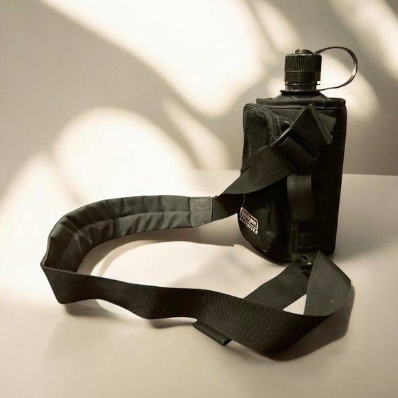 Nalgene Hydration 1000Ml Bottle & Adjustable Strap Case! - Picture 9 of 15